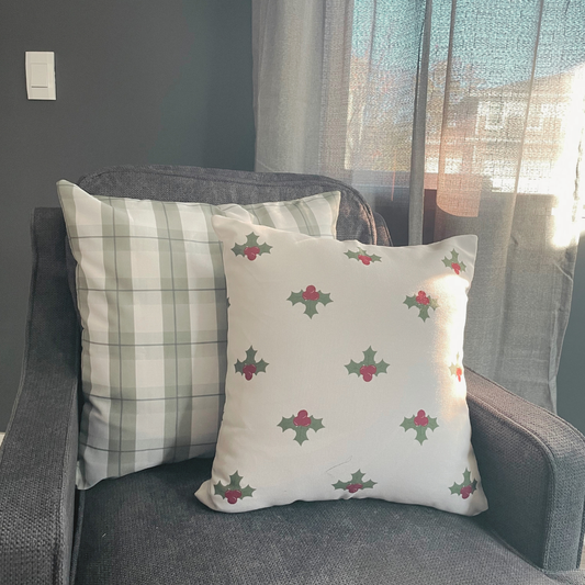 Holly + Plaid Pillow Set