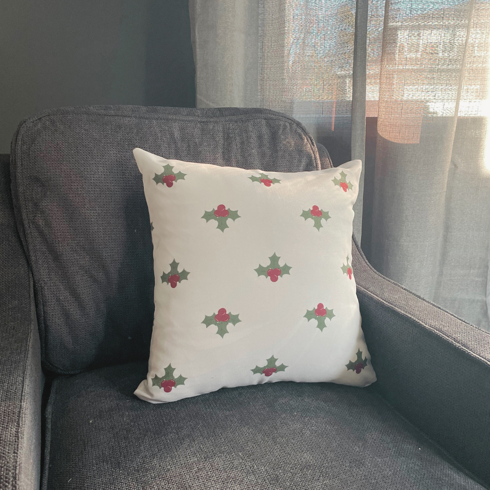 Holly + Plaid Pillowcase Set