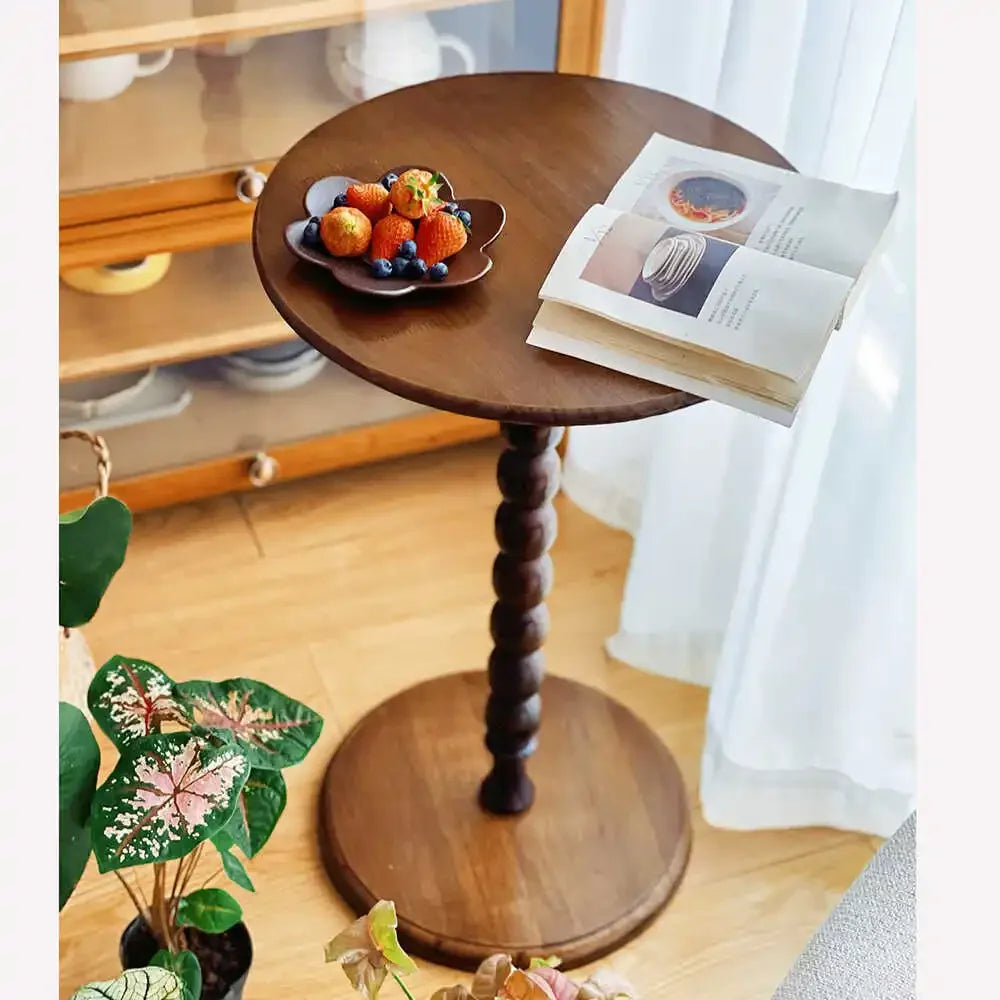 The Maribelle Table